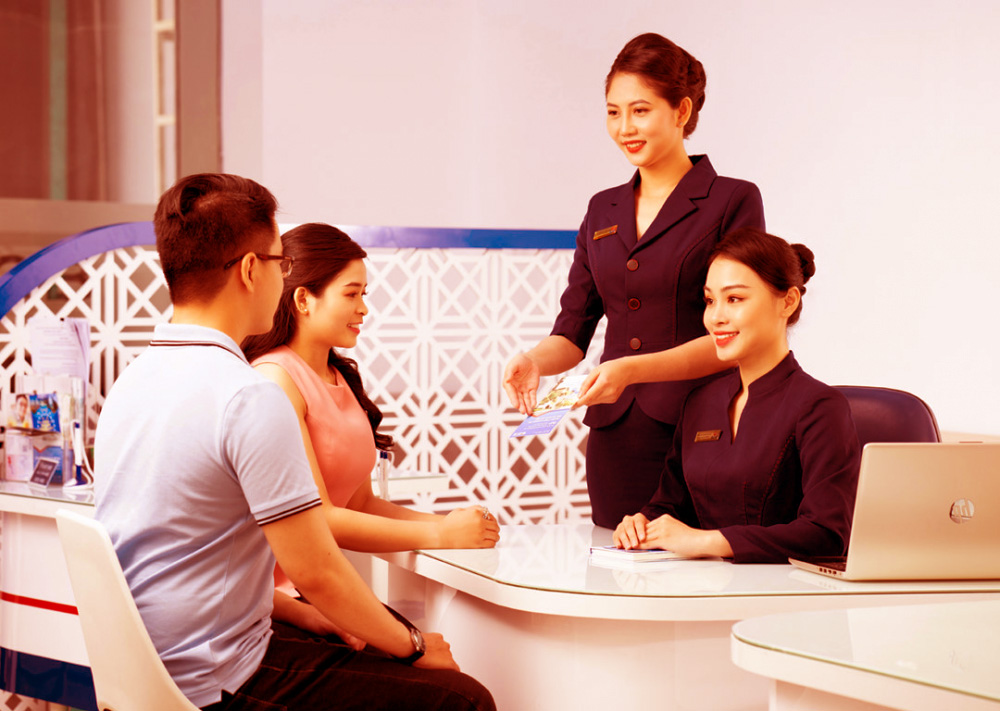 Đặt tiệc cưới buổi trưa