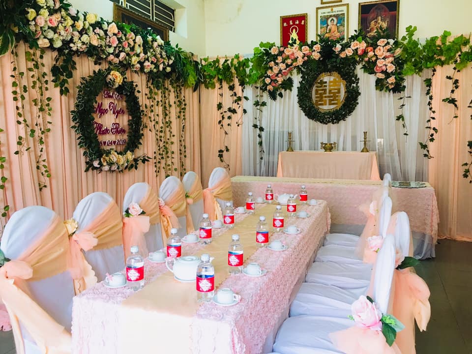Trang trí gia tiên đám cưới