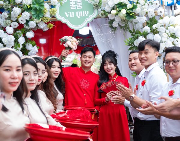 Chụp ảnh cưới Listing Category SHAY Wedding khắc họa chuyện tình vào album ảnh SHAY Wedding