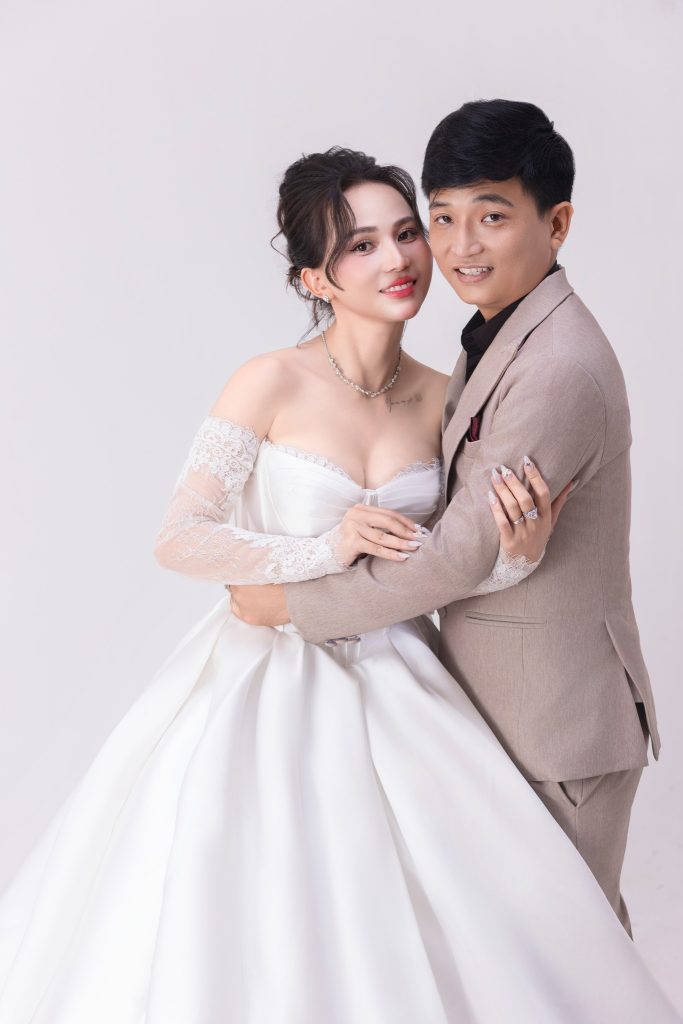 Áo cưới Star Studio