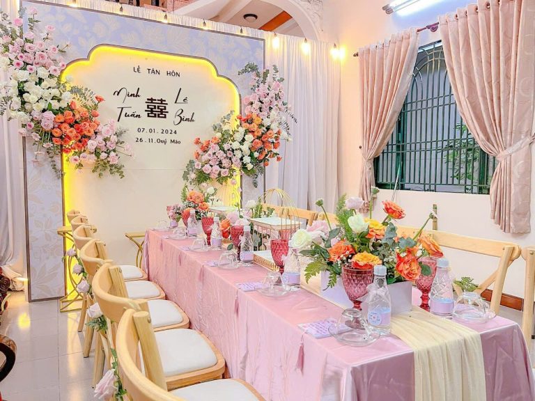 Cưới Hỏi Thanh Tuấn dịch vụ trang trí gia tiên mẫu mới giá cực tốt tại TPHCM