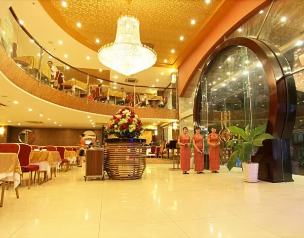 Nhà hàng tiệc cưới. Listing Category Nhà hàng tiệc cưới Ái Huê quận 5 – giá bàn từ 4,3 triệu/bàn nhà hàng ái huê
