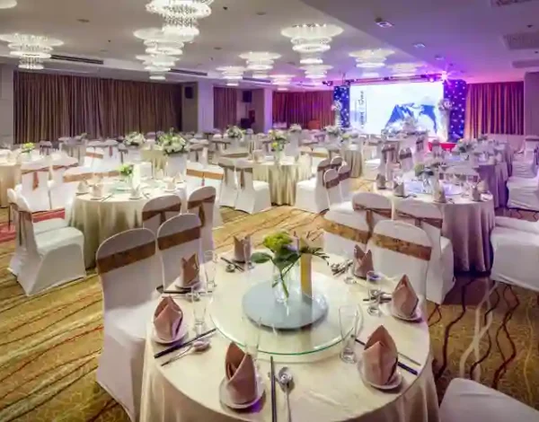 Nhà hàng tiệc cưới. Listing Category Nhà hàng tiệc cưới Eden Star Saigon Hotel quận 1 – giá từ 4,6 triệu/bàn Nhà hàng tiệc cưới Eden Star Saigon Hotel