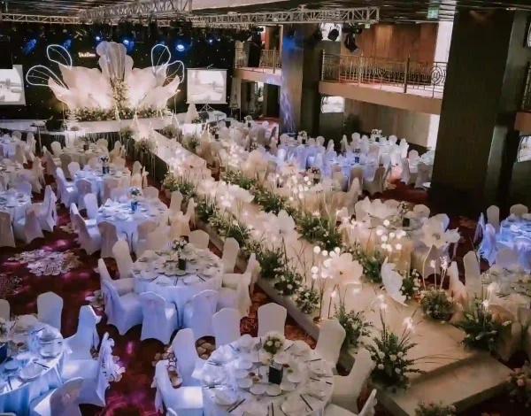 Nhà hàng tiệc cưới. Listing Category Tiệc cưới La Vela Saigon Hotel quận 3 – giá từ 1 triệu/khách nhà hàng tiệc cưới La Vela Saigon hotel