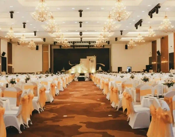 Nhà hàng tiệc cưới. Listing Category Nhà hàng tiệc cưới Vạn Lộc Phát Palace Bình Dương – giá tiệc từ 3,7 triệu/bàn nhà hàng tiệc cưới Vạn lộc phát palace