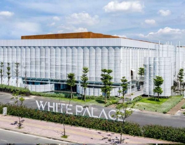 Nhà hàng tiệc cưới. Listing Category Nhà hàng tiệc cưới White Palace Hoàng Văn Thụ – giá từ 6,5 triệu/bàn Nhà hàng tiệc cưới White Palace - Hoàng Văn Thụ