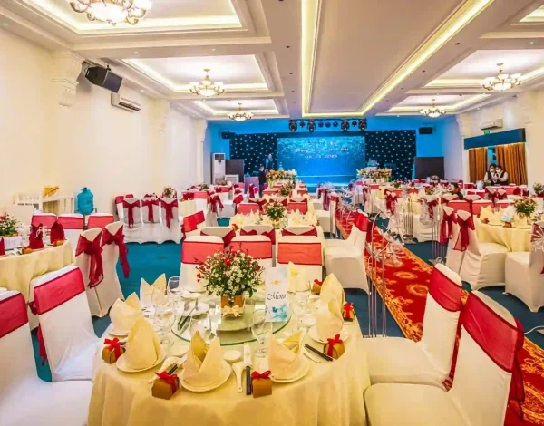 Nhà hàng tiệc cưới. Listing Category Nhà hàng tiệc cưới Hoàng Long – Lê Duẫn – giá từ 3,9 triệu/bàn Nhà hàng tiệc cưới Hoàng Long - Lê Duẫn